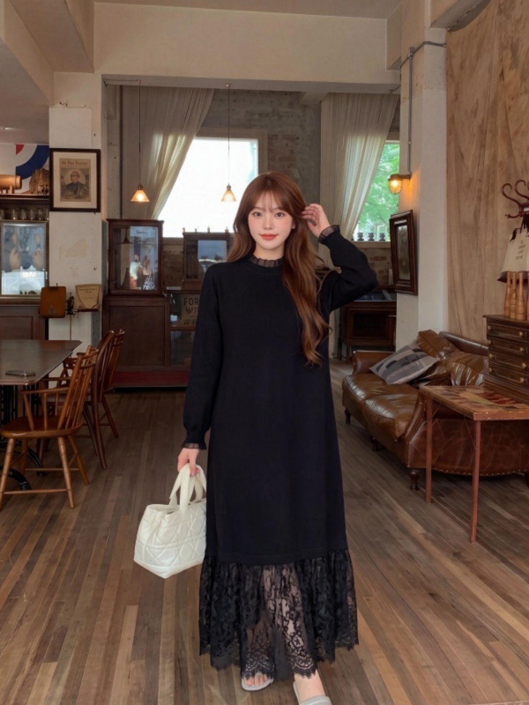 Women Fashion Over The Years - Robe en maille à ourlet en